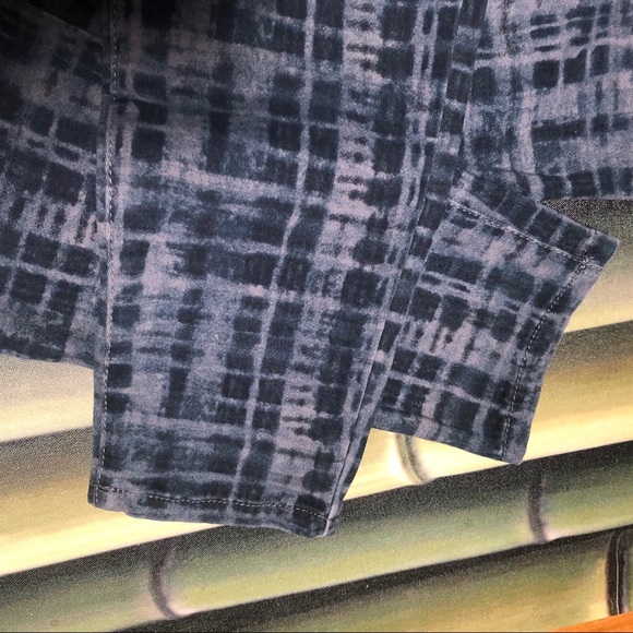 🩵🩵Cabi -Plaid, Skinny Jeans 🩵🩵Size 0 - Picture 3 of 7